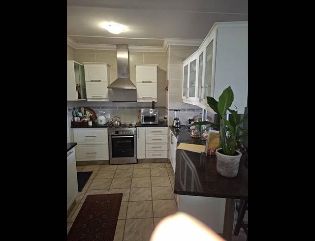 4 BEDROOM FREEHOLD FOR SALE IN PALM BEACH